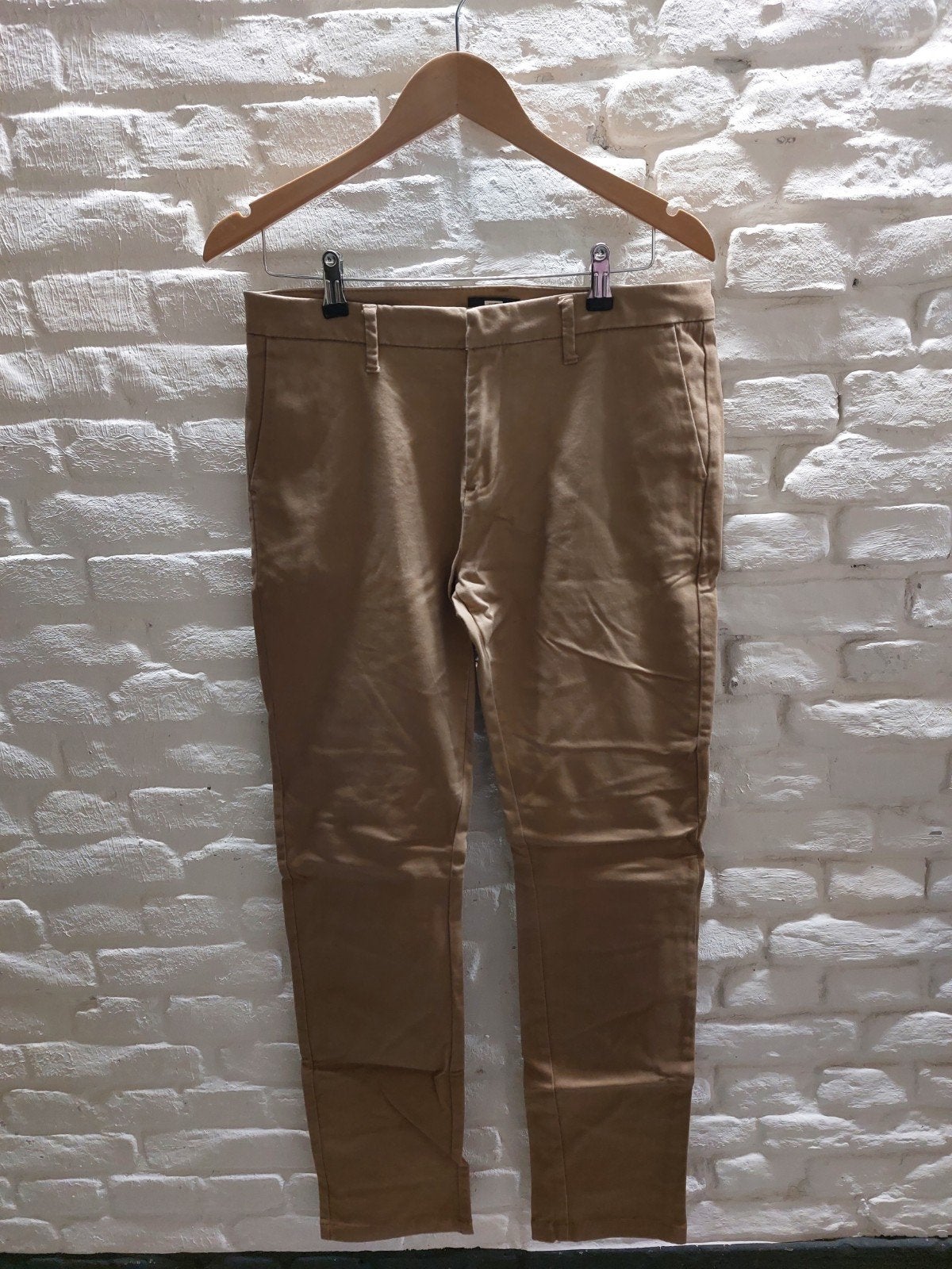 Nette beige chino broek - Maat W32 L34, WE, Beige, Zo goed als nieuw, Verzenden