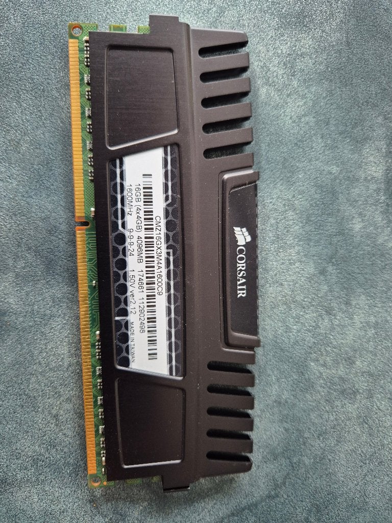 Corsair Vengeance CMZ16GX3M4A1600C9, Ophalen, Gebruikt, DDR3, Desktop