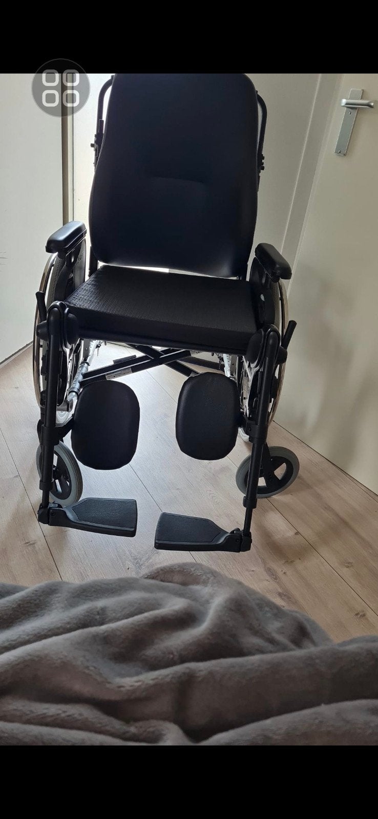 Rolstoel, Ophalen of Verzenden, Zo goed als nieuw, Elektrische rolstoel