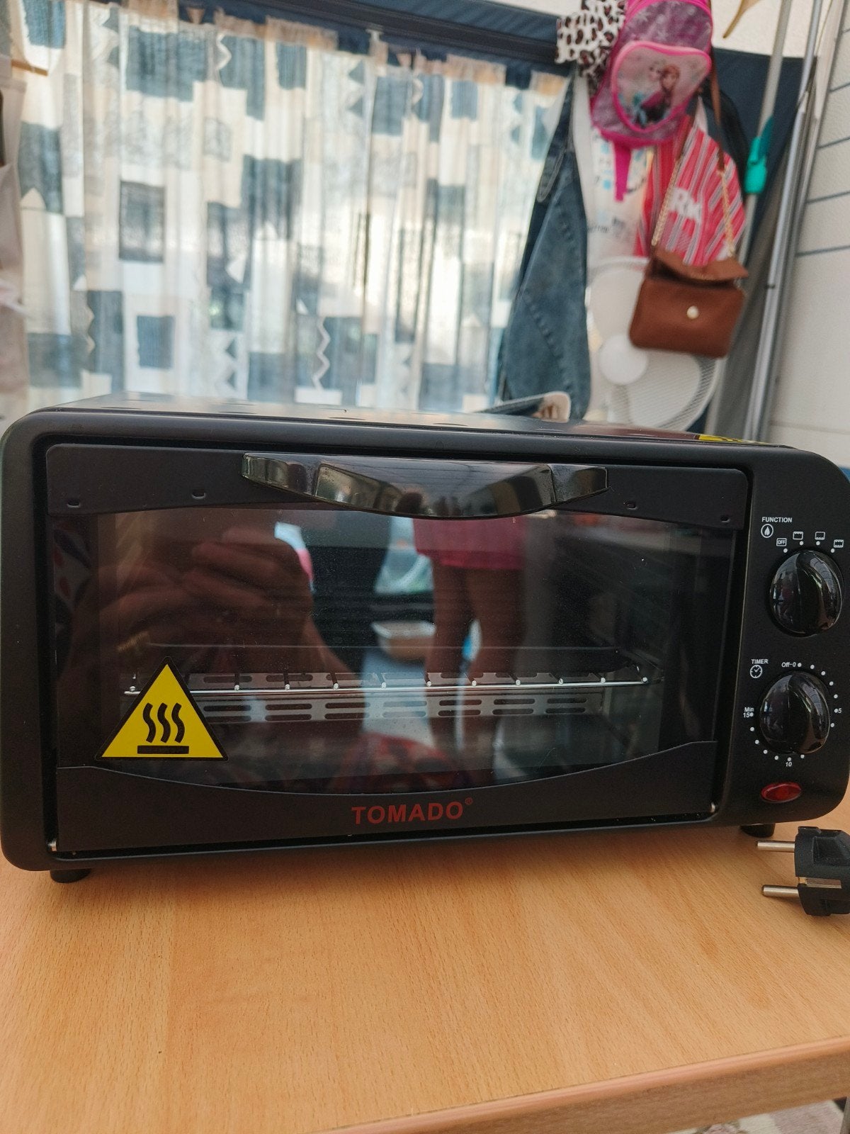 Tomado Campingoven - Compacte en Handige Mini-Oven, Minder dan 45 cm, Minder dan 45 cm, Ophalen of Verzenden, Zo goed als nieuw