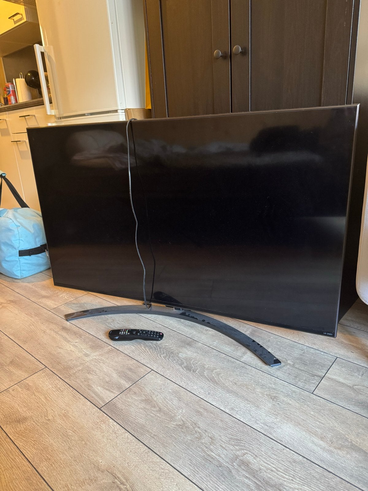 LG tv kapot, Ophalen, Zo goed als nieuw, Samsung, 100 cm of meer