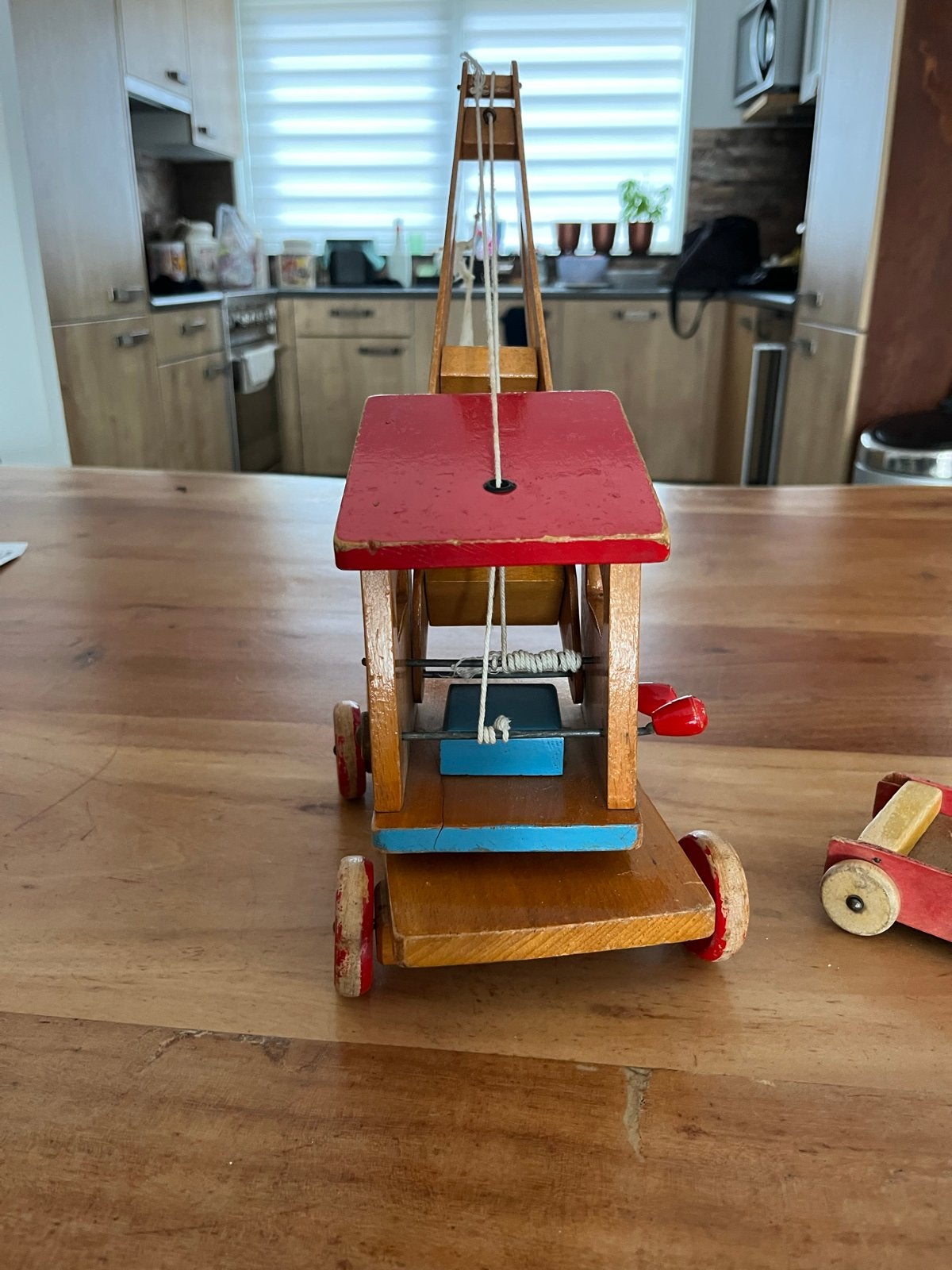 Vintage houten speelgoedkraan met karretje, Ophalen of Verzenden, Gebruikt
