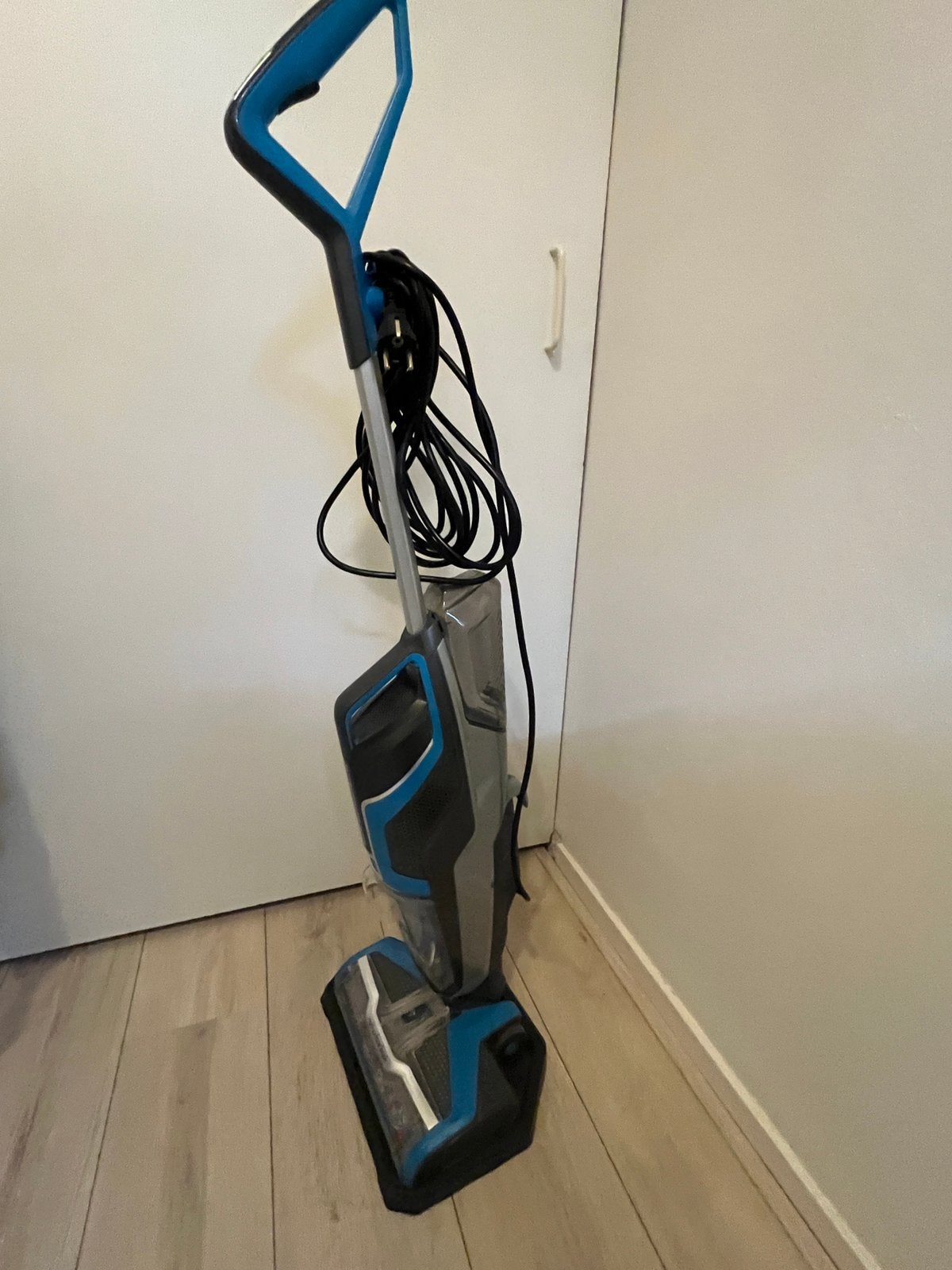 Bissel crosswave. Stofzuigen en dweilen tegelijk!, Ophalen, Zo goed als nieuw, Inclusief accessoires