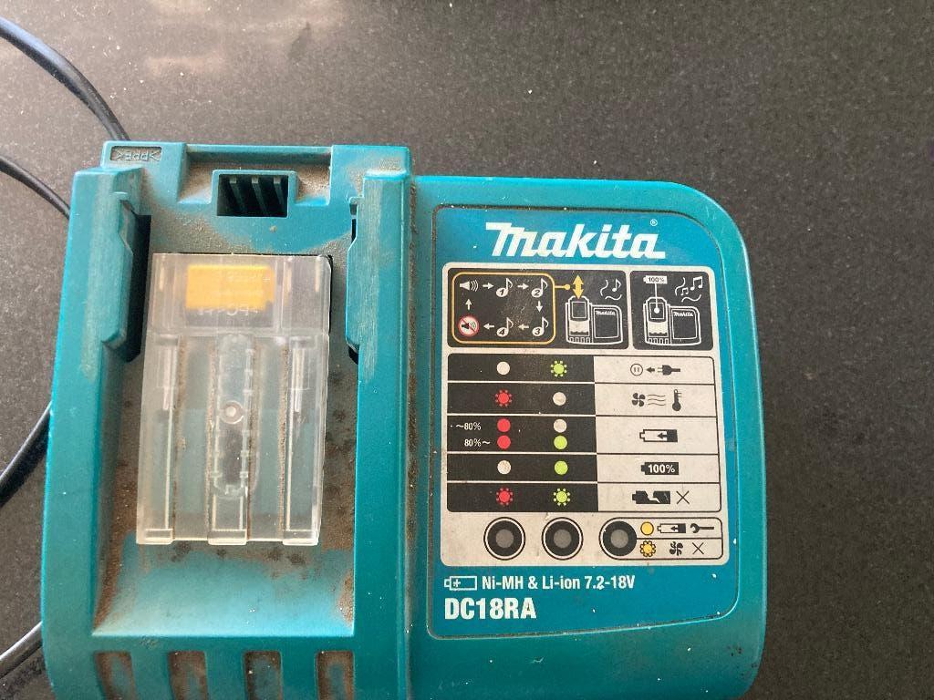 acculader makita DC18RA, Ophalen of Verzenden
