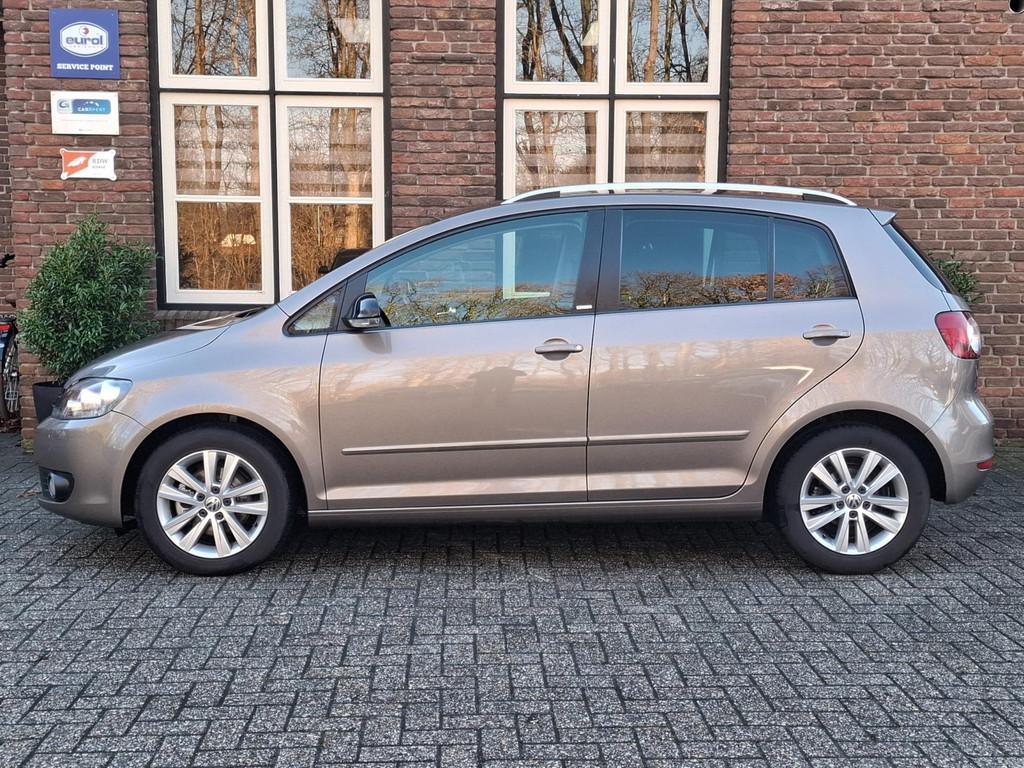 Volkswagen Golf Plus 1.6 TDI DSG Aut. Highline Style Trekhaa, Auto's, Euro 5, 730 kg, Gebruikt, 4 cilinders