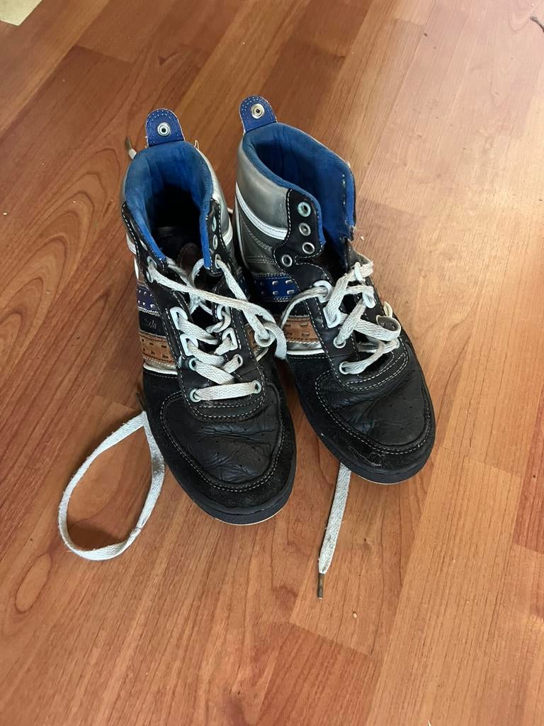 leuke en nog goede quick hoge sneakers 37, Ophalen of Verzenden, Zo goed als nieuw, Meisje, Schoenen