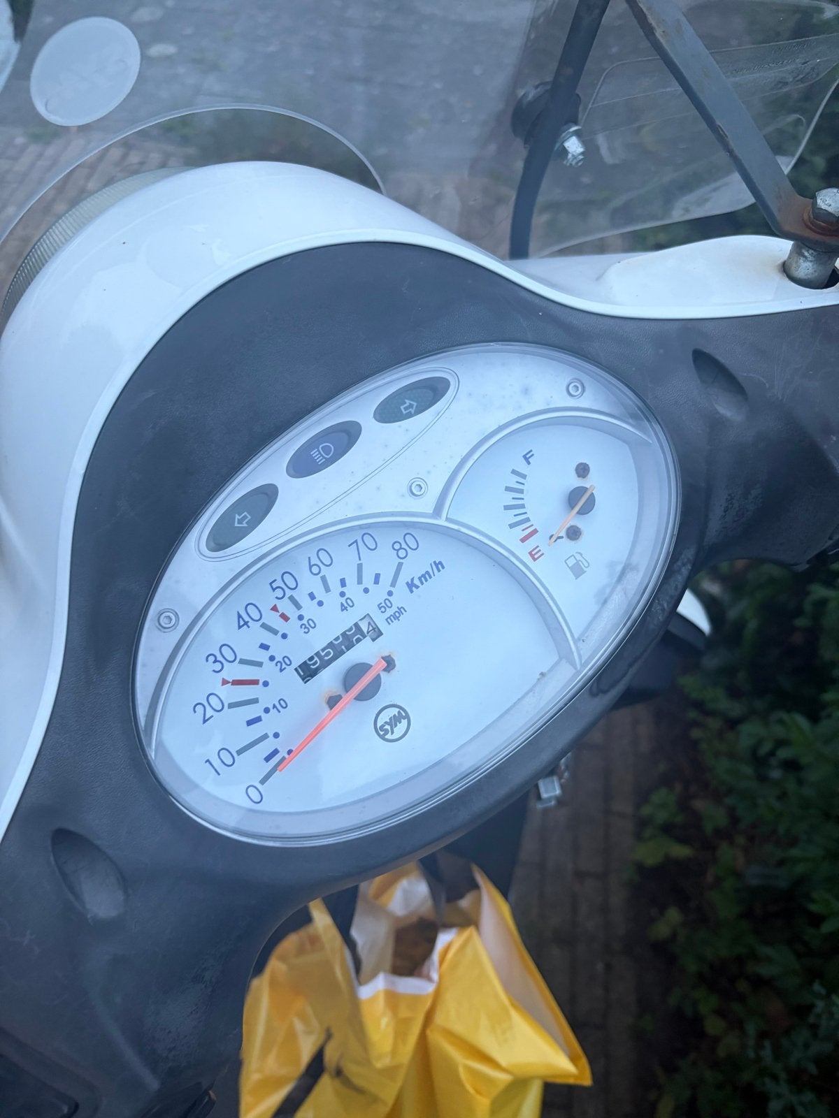 Sym Fiddle 2 scooter - Wit, Fietsen en Brommers, Scooters | SYM, Ophalen, Gebruikt, Maximaal 45 km/u, Benzine