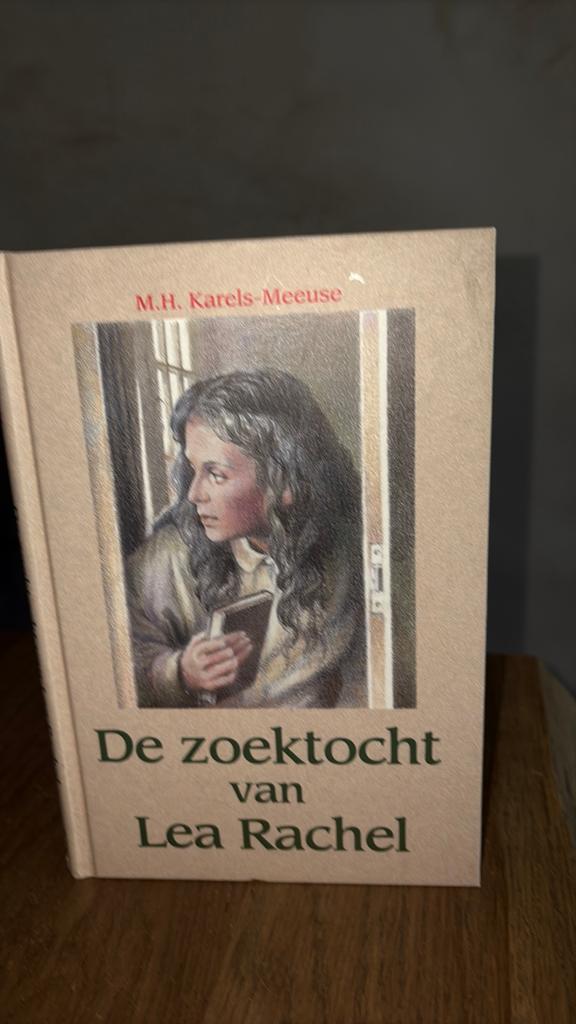 M.H. Karels-Meeuse - De zoektocht van Lea Rachel, Boeken, Gelezen, Fictie algemeen, Ophalen of Verzenden, M.H. Karels-Meeuse