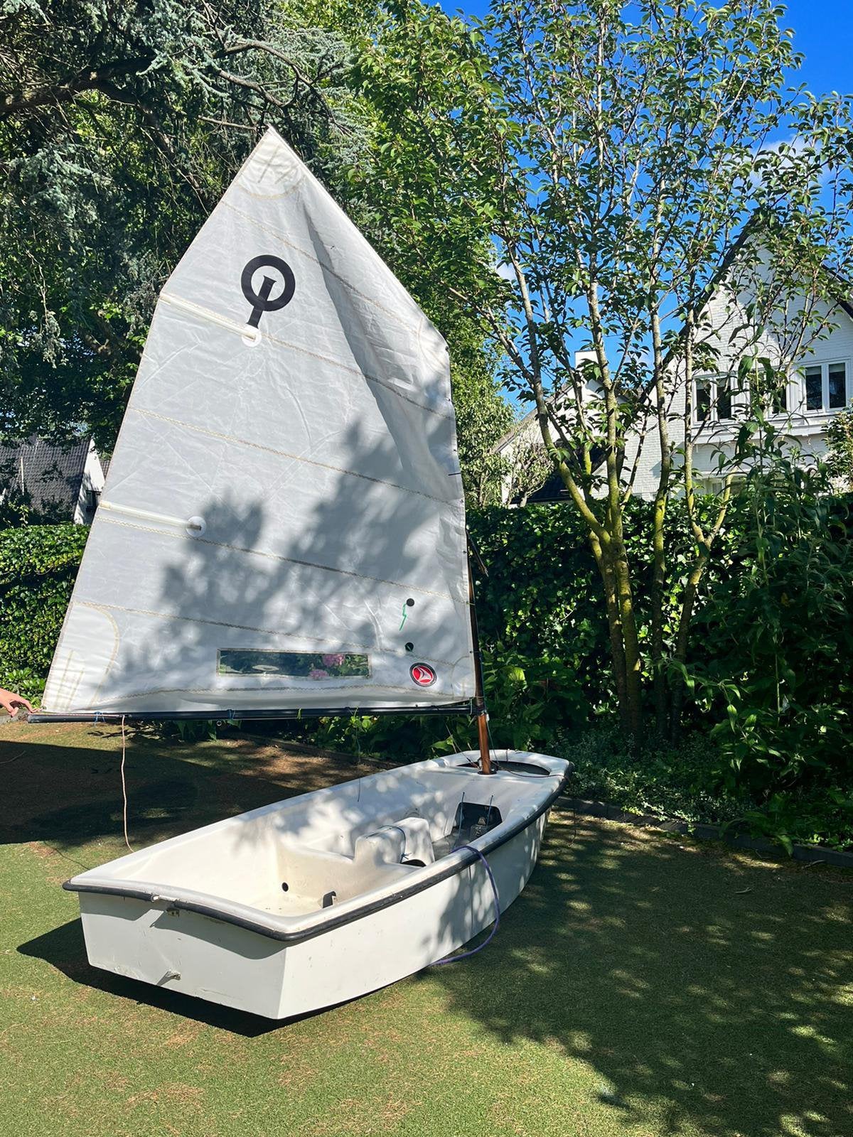 Mooie jeugzeilboot een Optimist compleet met 2 zeilen, Watersport en Boten, Minder dan 15 m², Overige typen, Zo goed als nieuw