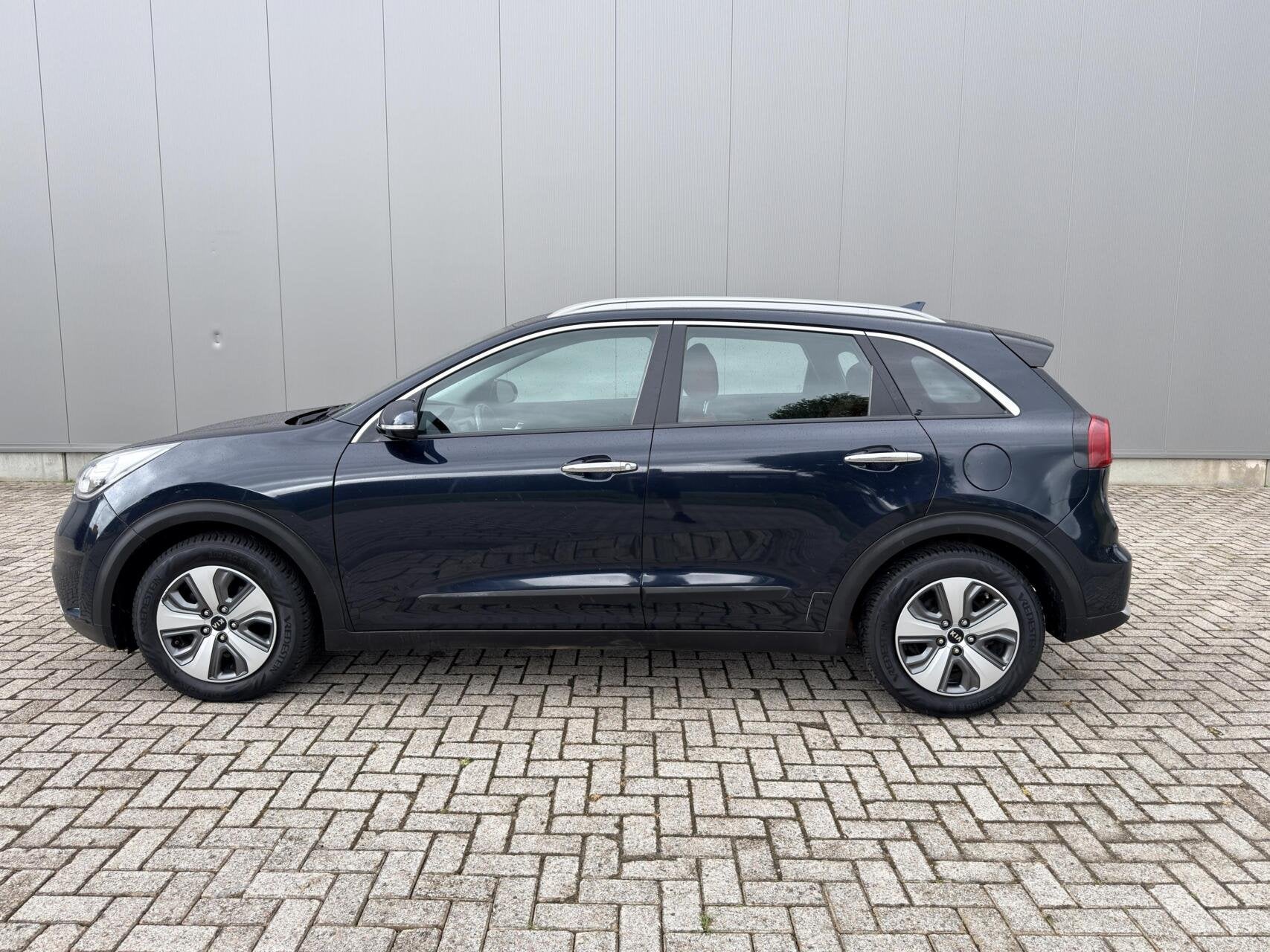 Kia Niro 1.6 GDi Hybrid ExecutiveLine 1e eig|Carplay|Trekhaa, Gebruikt, Met garantie (alle), Blauw, 1390 kg