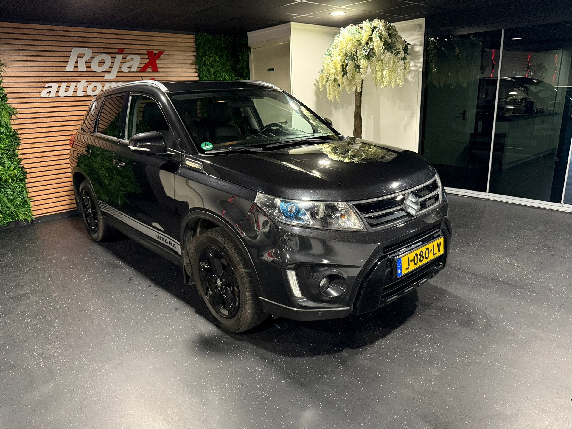 Suzuki Vitara 1.6 High Executive Allgrip PANO - 4X4 - NAVI -, Auto's, 4 cilinders, 400 kg, Zwart, Handgeschakeld