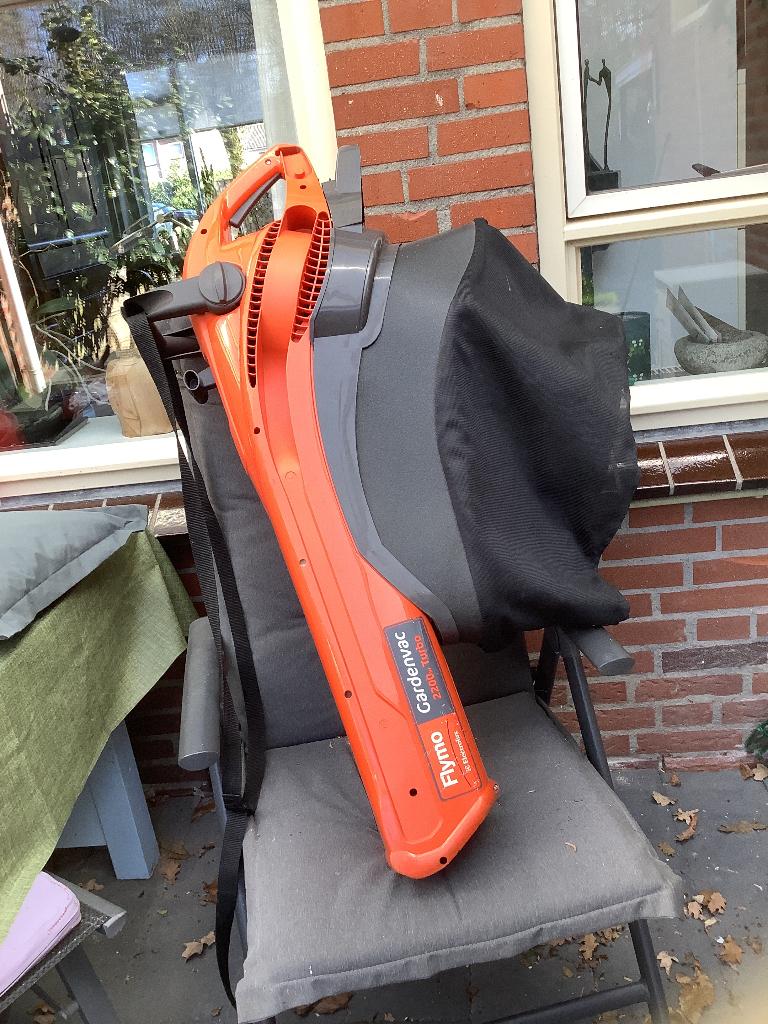 Bladblazer, Ophalen, Gebruikt, Met opvangzak, Handgedragen