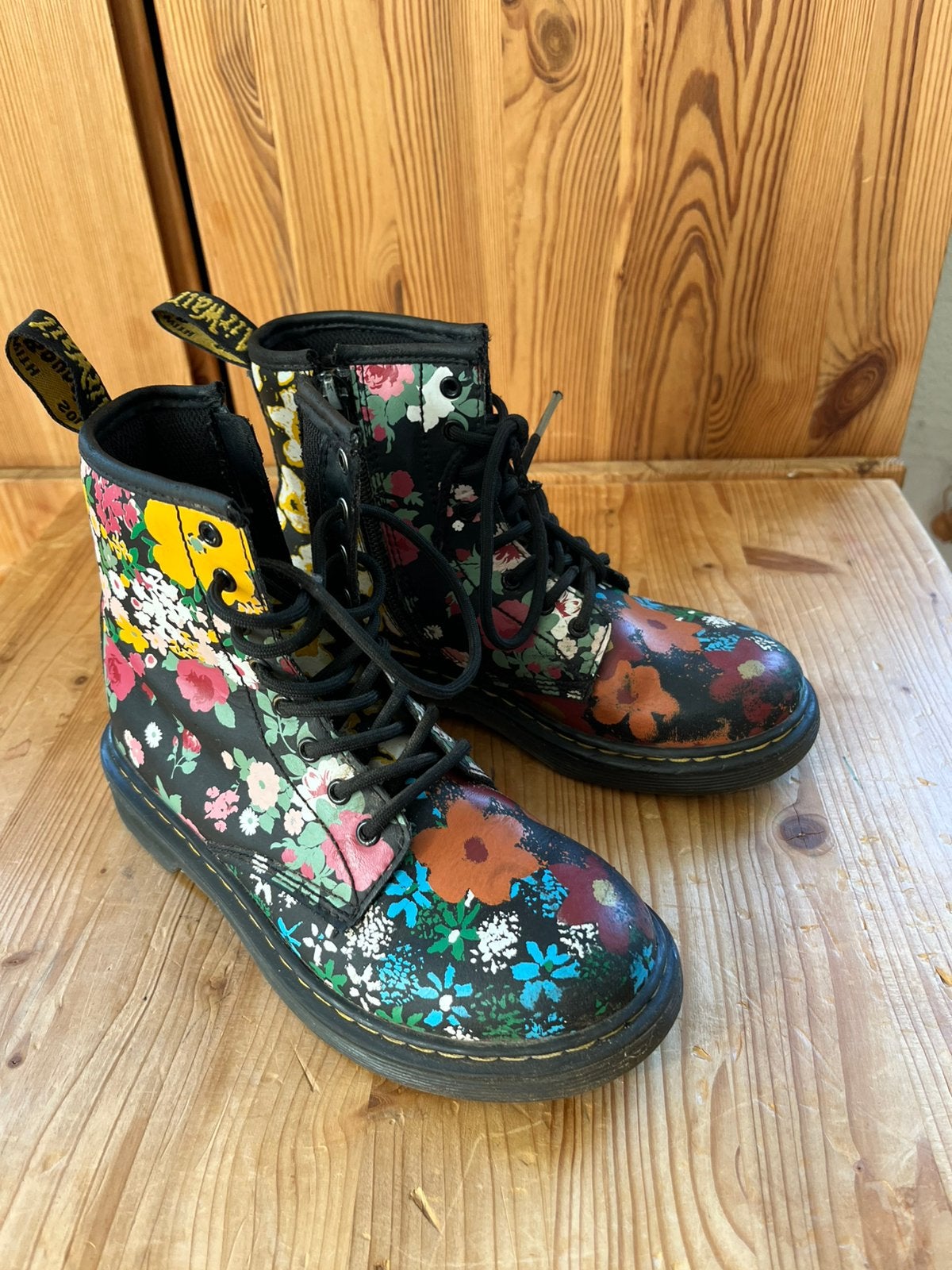 Dr Martens maat 33, Kinderen en Baby's, Kinderkleding | Schoenen en Sokken, Ophalen of Verzenden, Zo goed als nieuw, Meisje, Schoenen