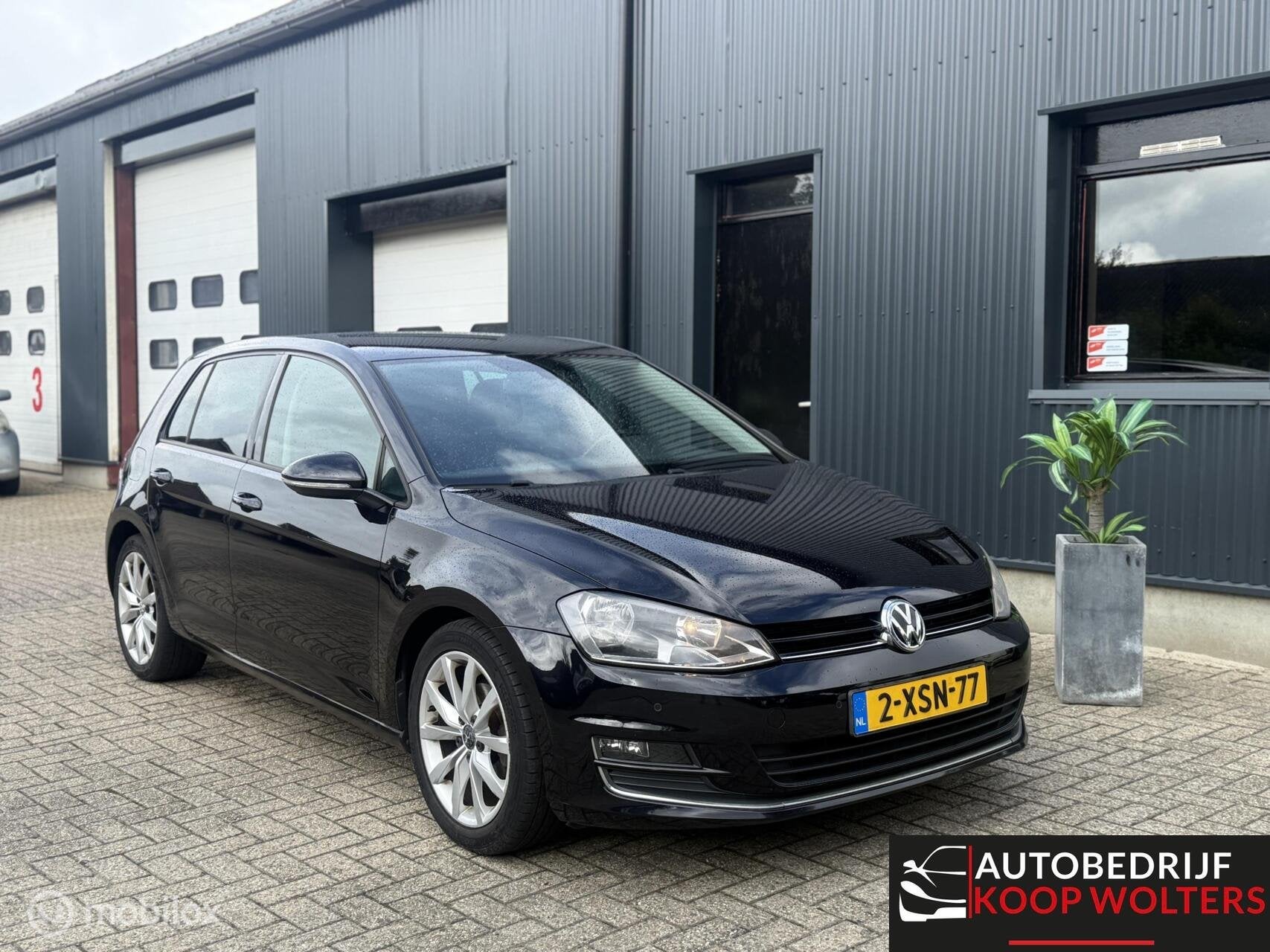 Volkswagen Golf 1.2 TSI Highline * Camera*Cruise*Navi, Auto's, Voorwielaandrijving, Euro 5, Gebruikt, 4 cilinders