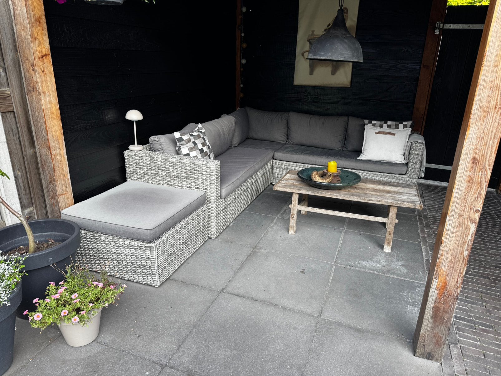 Loungeset wicker hoekbank met hocker – nette staat, Ophalen, 5 zitplaatsen, Gebruikt, Hocker