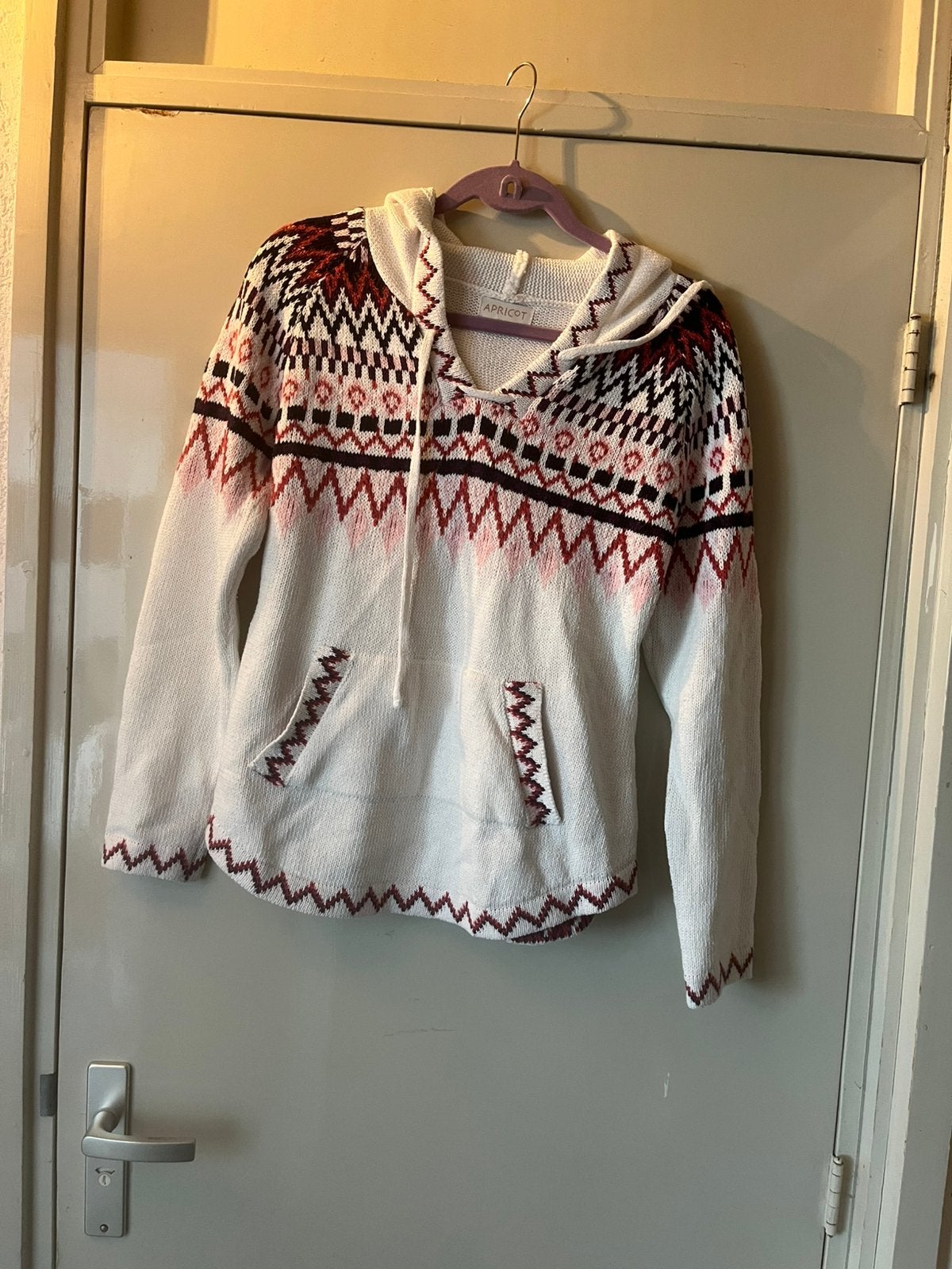 Trui met capuchon van Apricot., Ophalen of Verzenden, Gedragen, Maat 36 (S), Wit