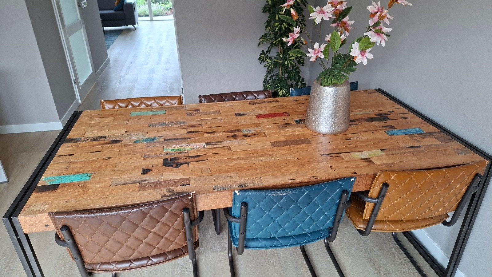 Industriële houten tafel + 6 stoelen, Huis en Inrichting, Tafels | Eettafels, Ophalen, Gebruikt, 200 cm of meer, 50 tot 100 cm