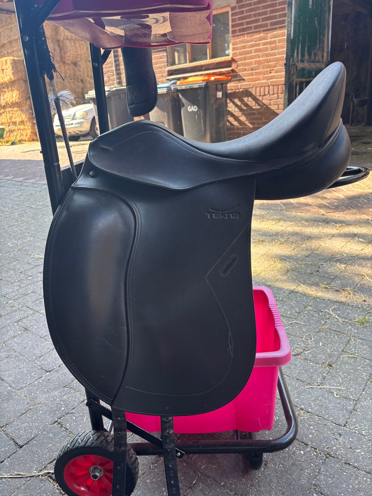 Tekna dressuur 17,5 inch, Ophalen of Verzenden, Zo goed als nieuw, Dressuur