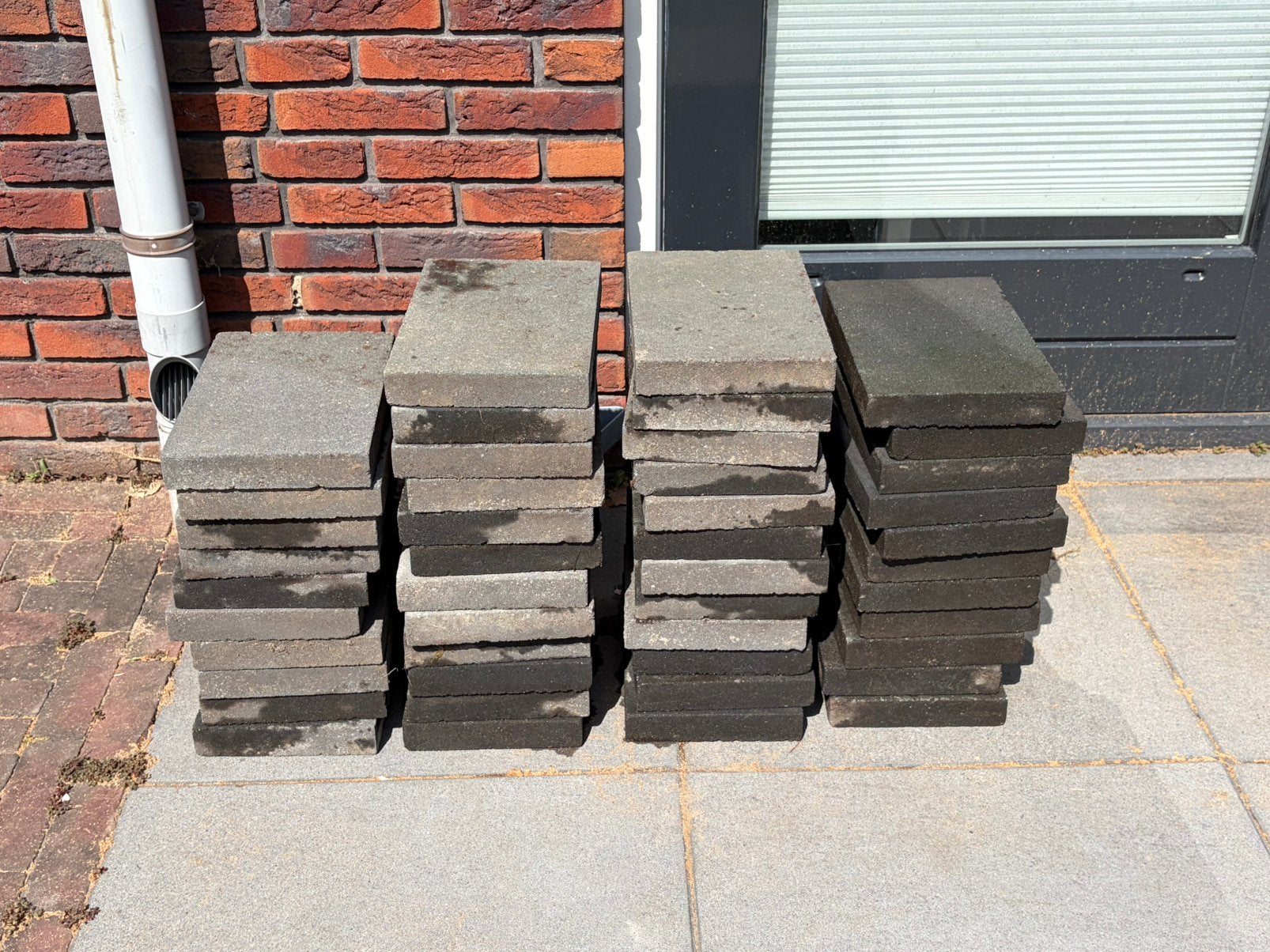 Grijze tegels, 45 stuks, 30x20x4 cm, Tuin en Terras, Tegels en Klinkers, Ophalen, Gebruikt, Beton, Terrastegels