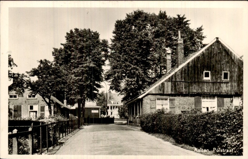 Aalten - Pölstraat - Straatbeeld, Ophalen of Verzenden, 1940 tot 1960, Gelopen, Gelderland