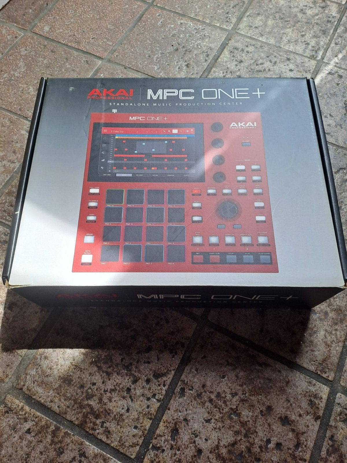 Akai MPC One Plus - Standalone Muziekproductiecentrum, Ophalen