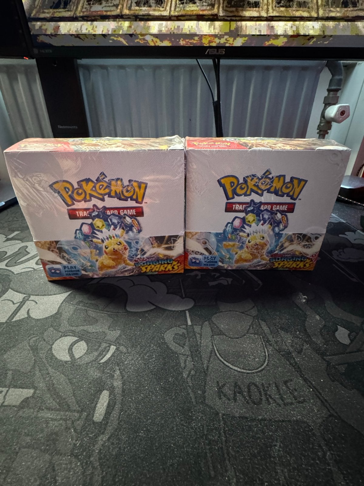 Pokémon Scarlet & Violet: Surging Sparks Boosterboxen, Ophalen of Verzenden, Nieuw, Boosterbox