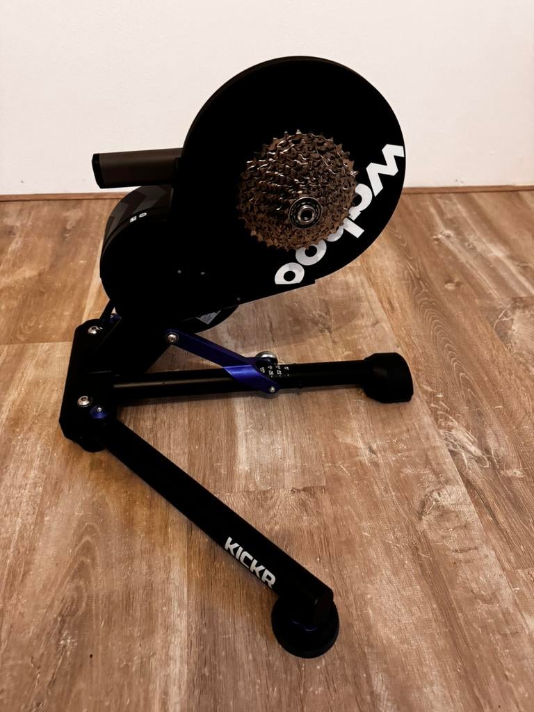 Wahoo KICKR Core V5 fietstrainer met KICKR Climb en div, Sport en Fitness, Wielrennen, Ophalen, Zo goed als nieuw, Overige typen