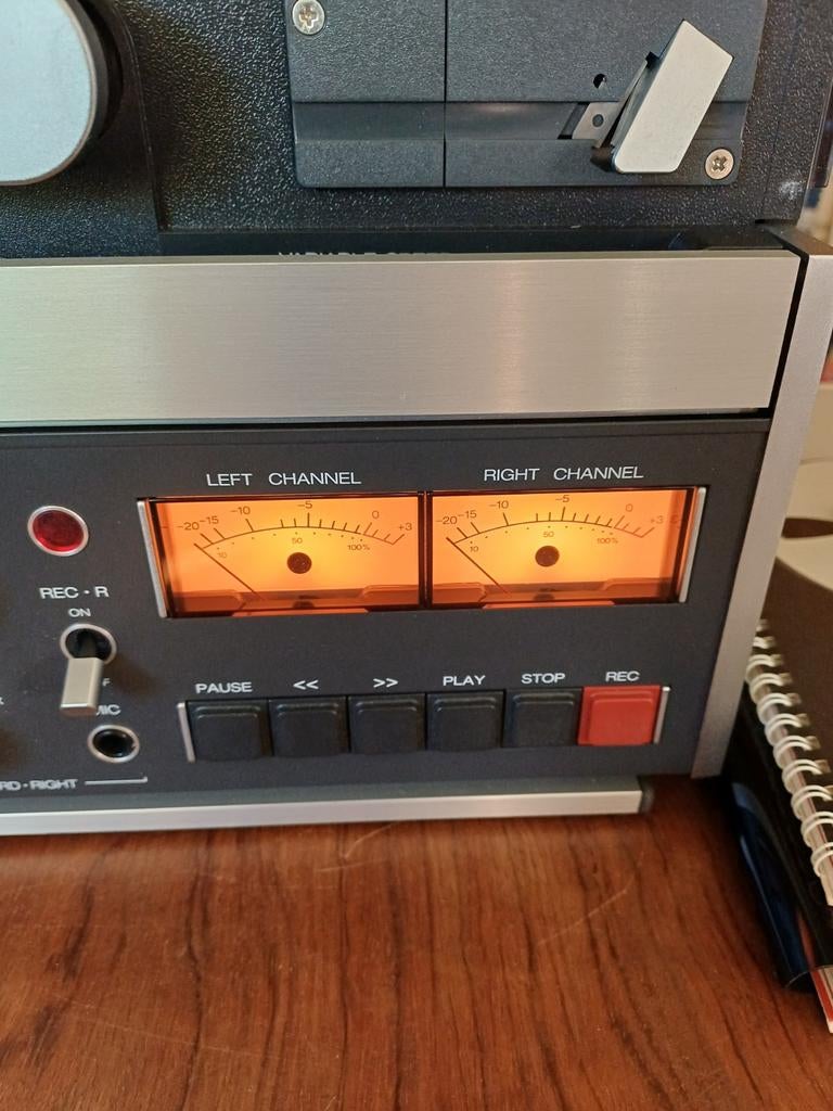 Revox B 77 MK II stereo bandrecorder met kap en boeken, Audio, Tv en Foto, Bandrecorders, Ophalen, Bandrecorder, Met stofkap
