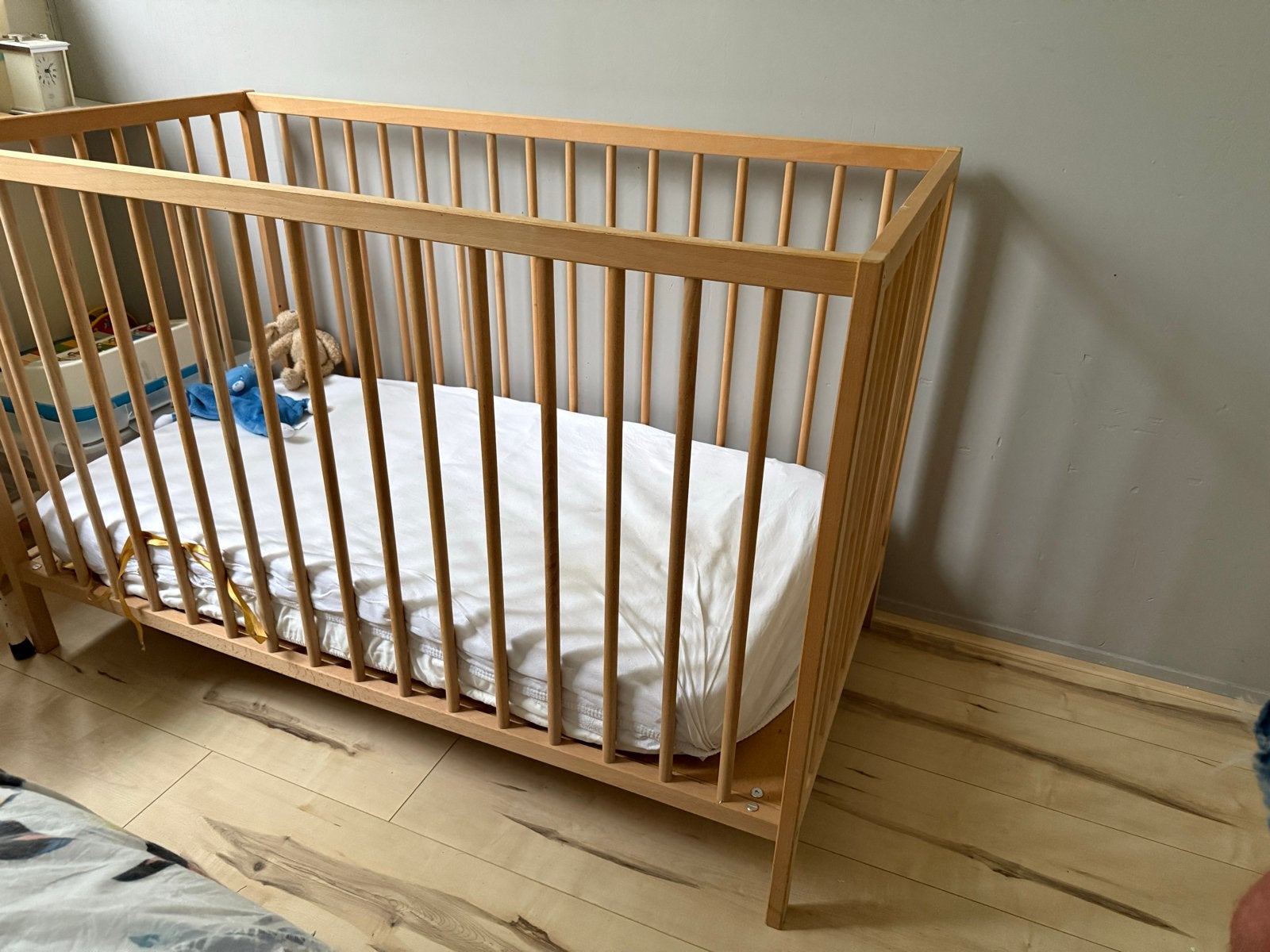 Zo goed als nieuw IKEA ledikantje 65x105 cm met matras, Ophalen, Zo goed als nieuw, Ledikant