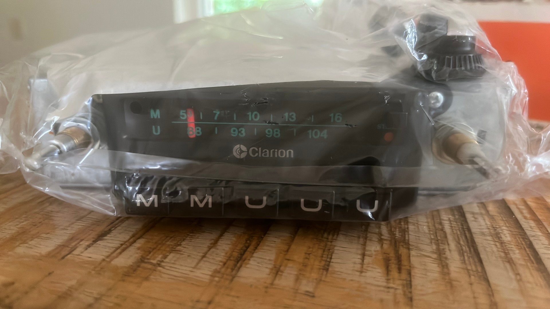 NOS Clarion RE-365 autoradio oldtimer, Ophalen of Verzenden, Nieuw