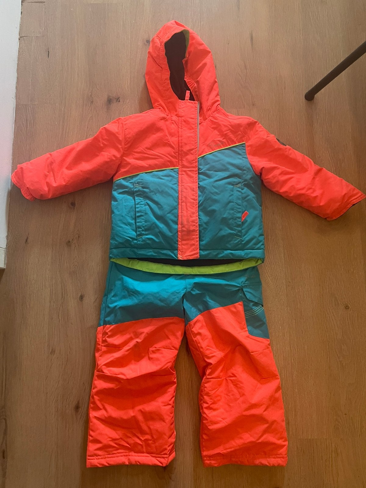 Skipak maat 104, Overige merken, 100 tot 140 cm, Ophalen of Verzenden, Zo goed als nieuw