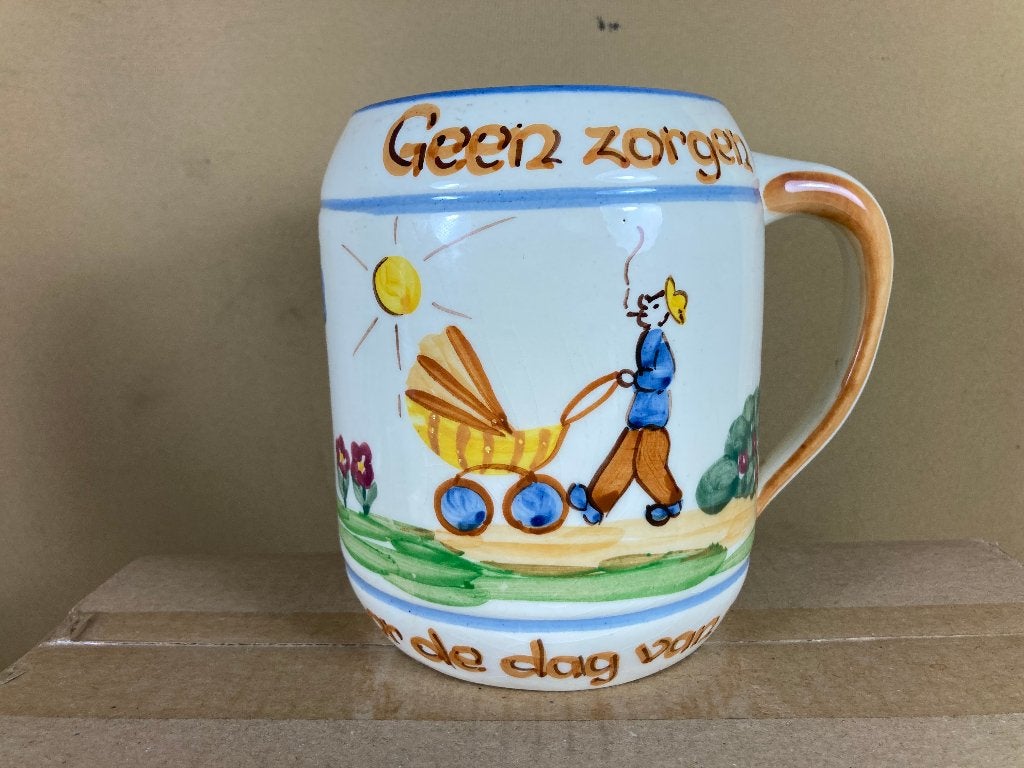 Beker met spreuk Aardewerk fabriek De Vlieg-Uut in Soest, Antiek en Kunst, Ophalen of Verzenden