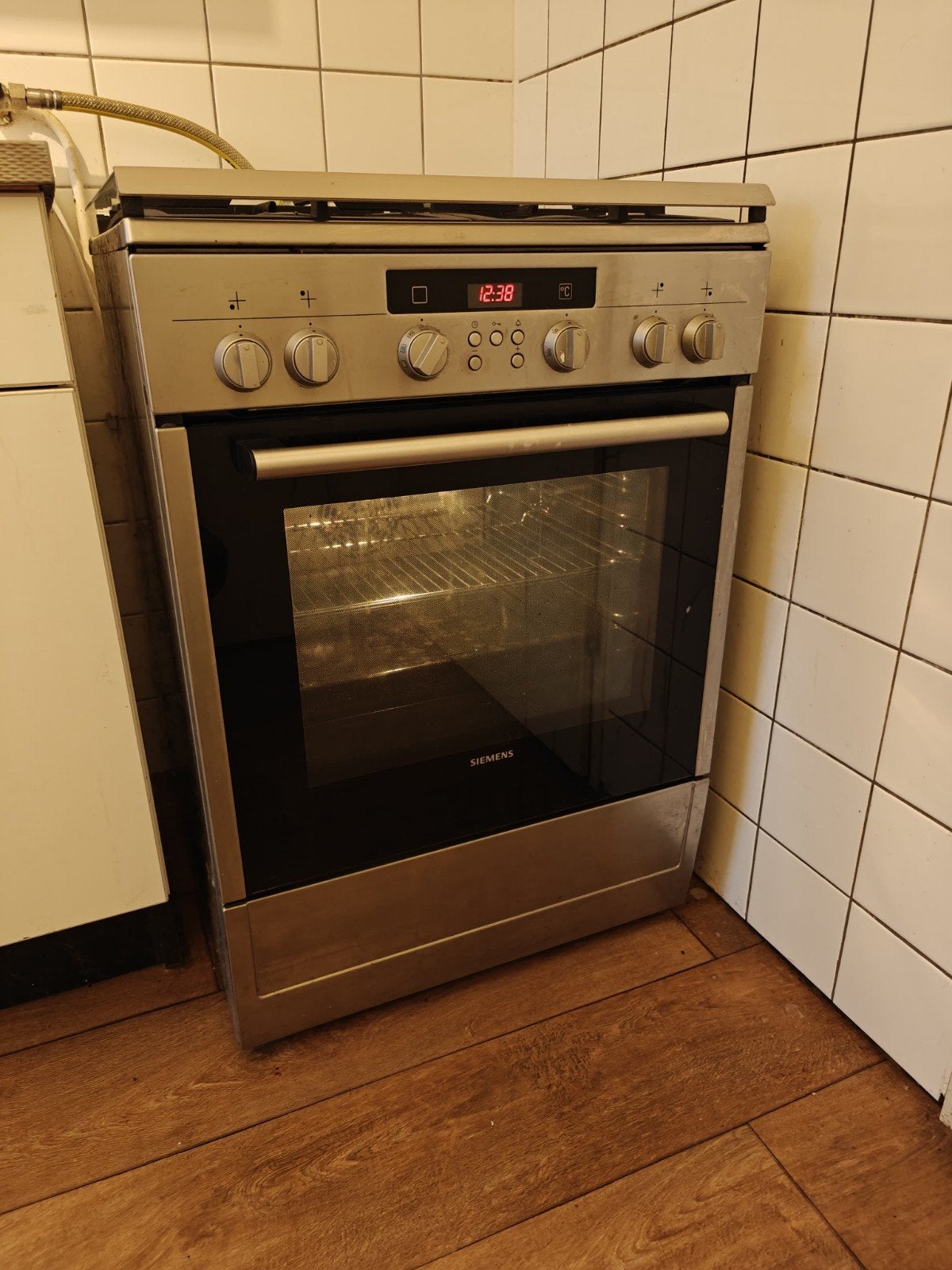 Siemens vrijstaand fornuis, Witgoed en Apparatuur, Fornuizen, Ophalen, 4 kookzones, Gas, Vrijstaand