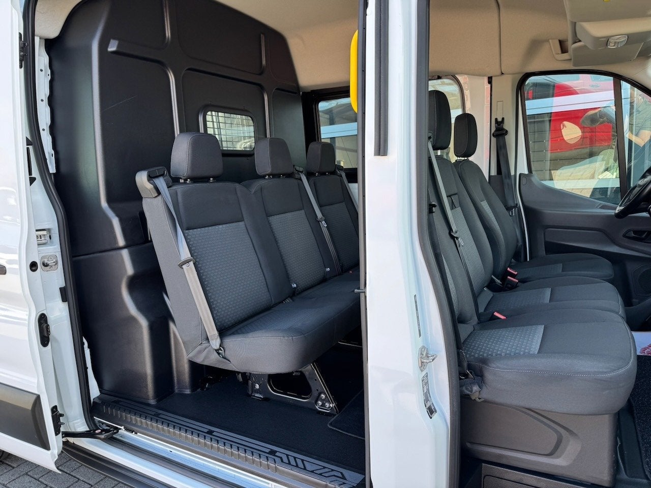 Ford Transit 350 2.0 TDCI 170pk L3H2 DC 6-pers Trend | Trekh, Auto's, Stof, 4 cilinders, Parkeersensor, 2800 kg