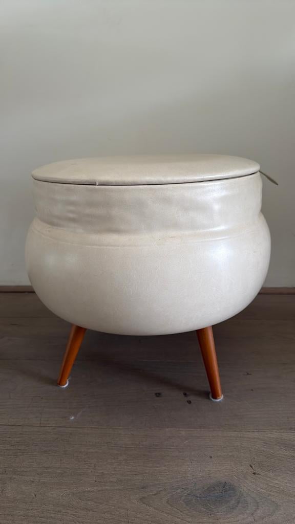 Vintage naaipoef van Horn, Ophalen, Minder dan 50 cm, Gebruikt, Vintage