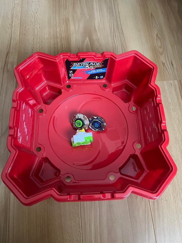 Beyblade bak, Ophalen of Verzenden, Zo goed als nieuw