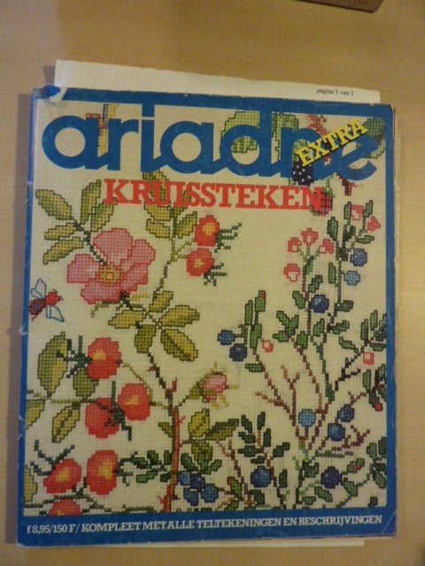 Ariadne extra - Kruissteken, Ophalen of Verzenden, Gelezen, Overige onderwerpen