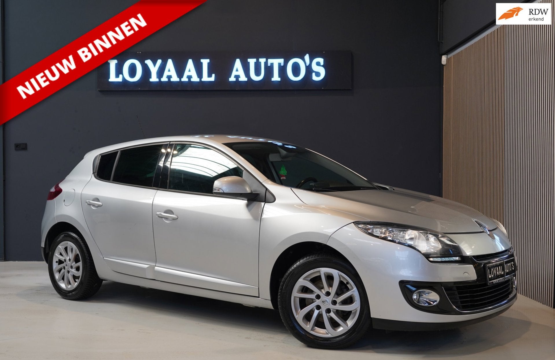 Renault Mégane 1.2 TCe Authentique | NAVI | CRUISE | AIRCO, Auto's, Renault, Voorwielaandrijving, Euro 5, Stof, Gebruikt