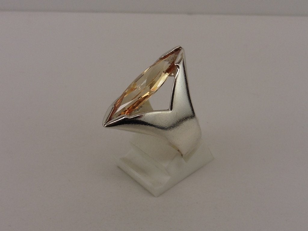 Zilveren damesring met zirkonia                          Z89, Sieraden, Tassen en Uiterlijk, Ringen, Gebruikt, ., Oranje, Ophalen of Verzenden