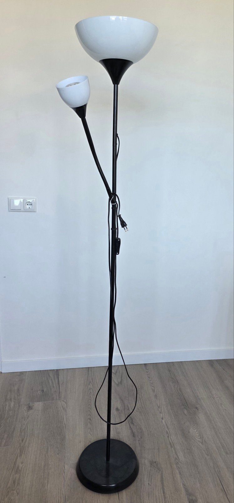 Vloerlamp zwart, Ophalen, Zo goed als nieuw, Kunststof, 150 tot 200 cm