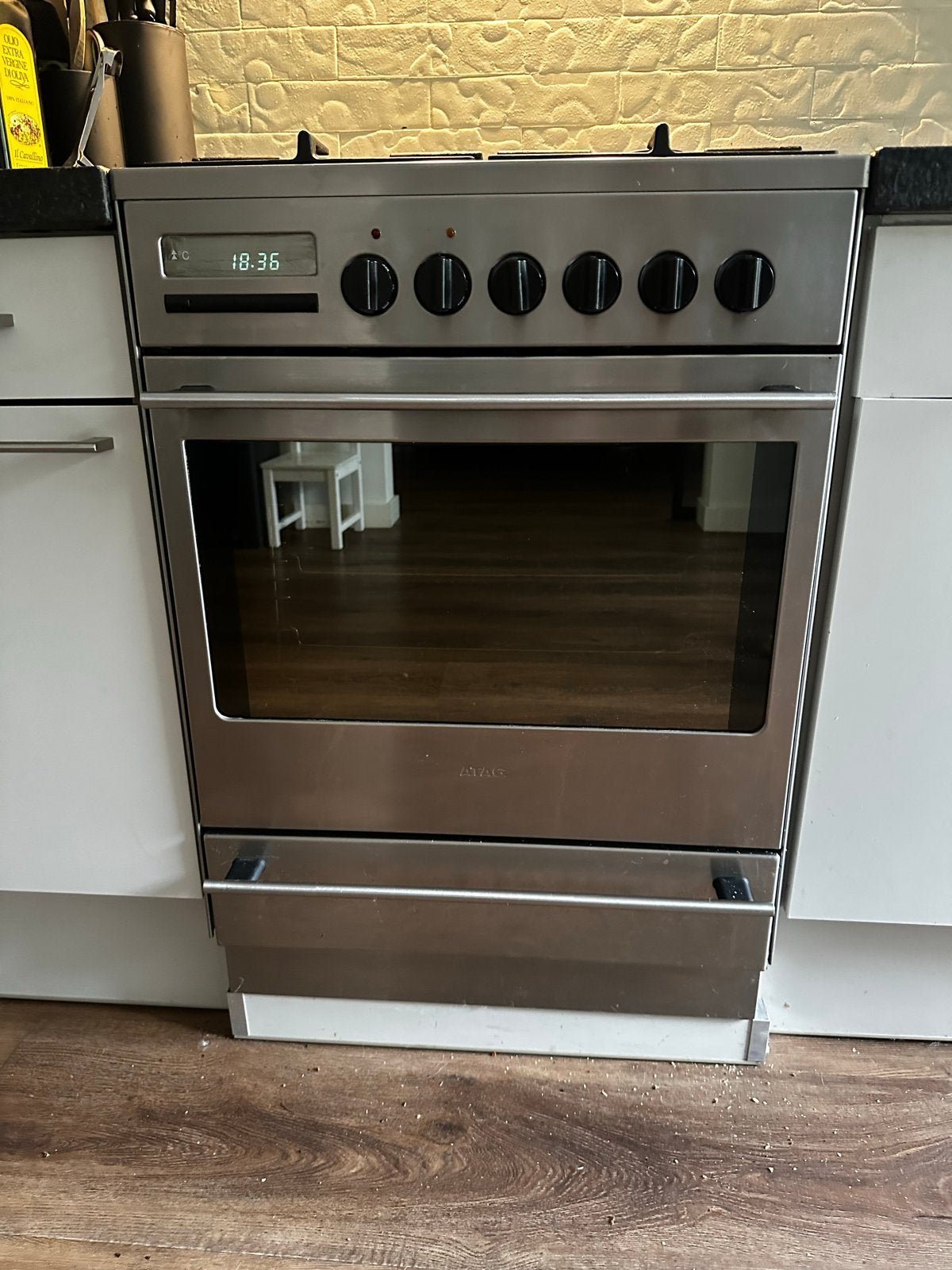 AEG Vrijstaand Gasfornuis met Oven - RVS, Ophalen, Gebruikt, Hete lucht, 4 kookzones