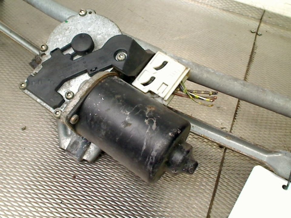 Foto 3 van Ruitenwisser Mech + Motor BMW Z3 Roadster (E36/7) 23404179