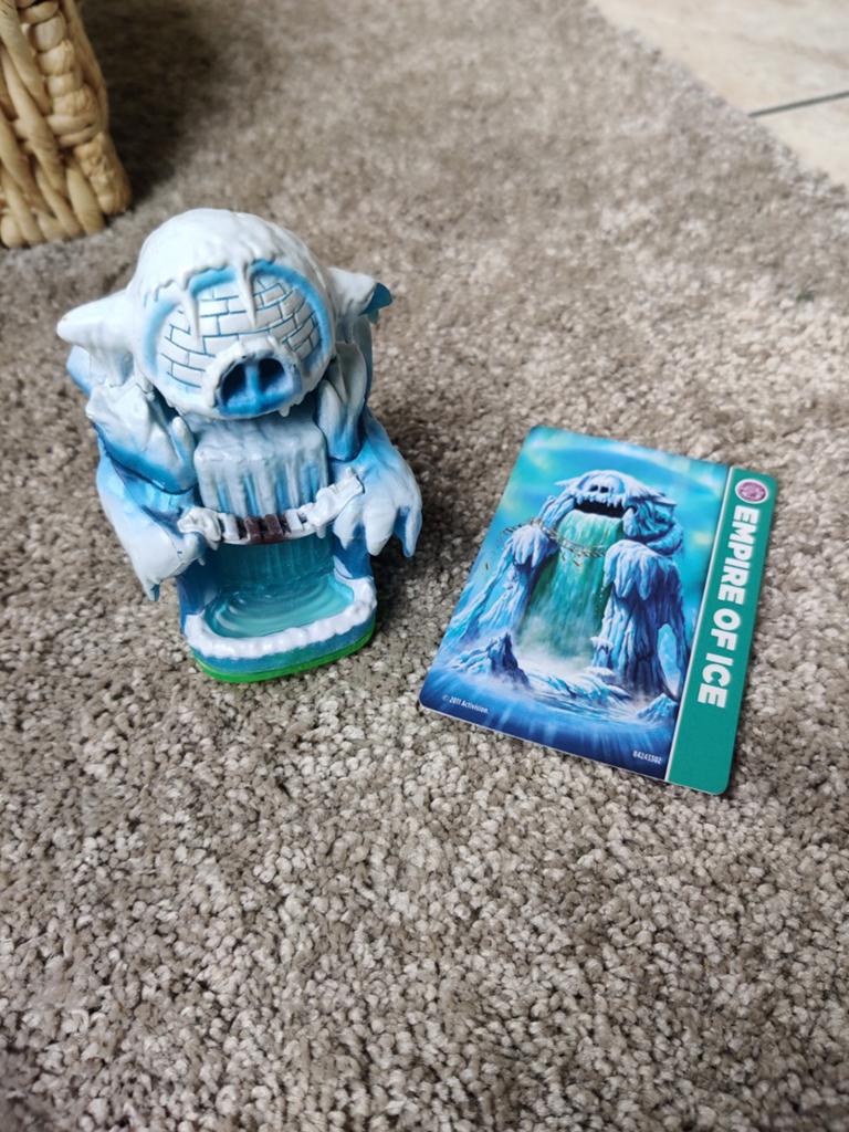 Skylanders Empire of Ice Figuur met Kaart, Ophalen of Verzenden, Zo goed als nieuw