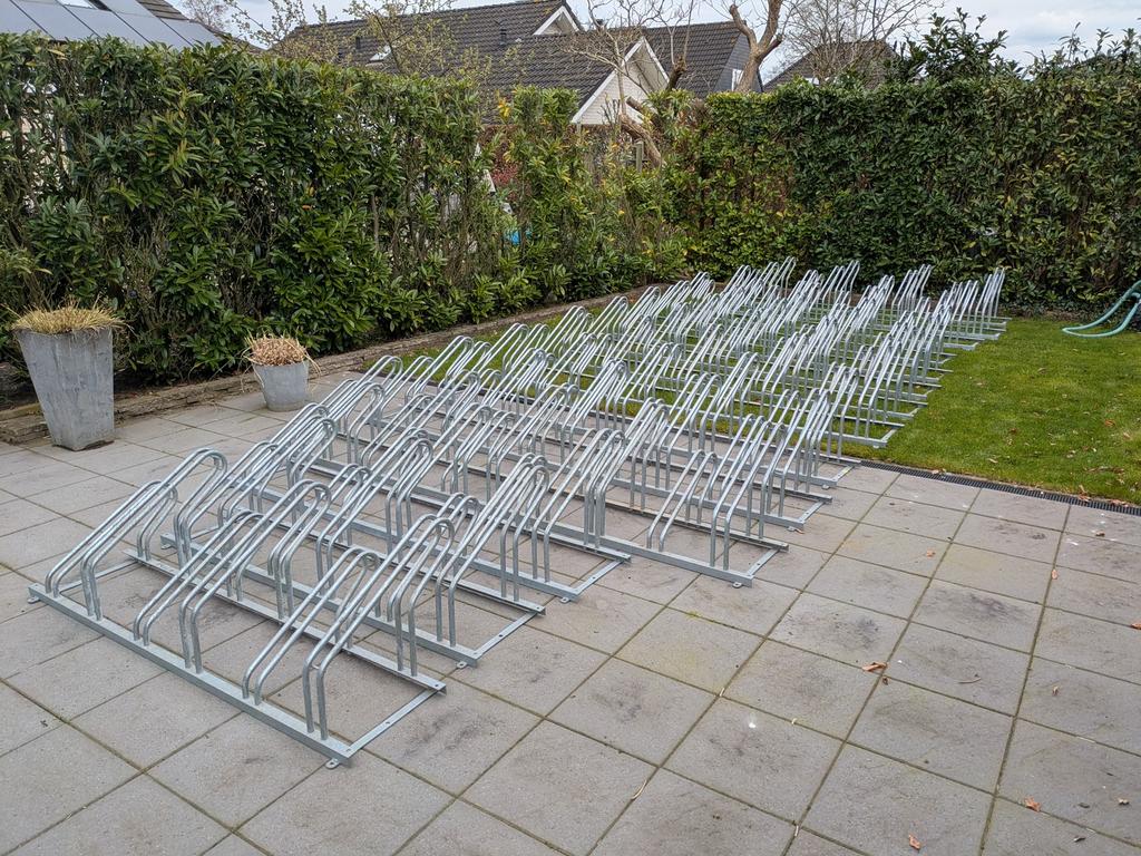Fietsenrekken fietsrenrek fietsen rekken fiets rek stalling, Ophalen, Zo goed als nieuw