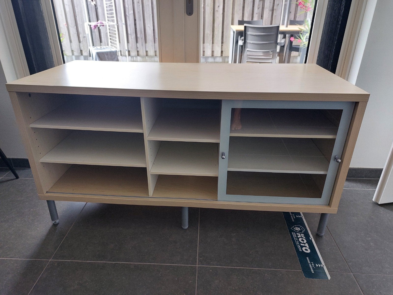 Lichtbruin dressoir met schuifdeur en planken, Ophalen, 100 tot 150 cm, Modern, Functioneel, Overige houtsoorten