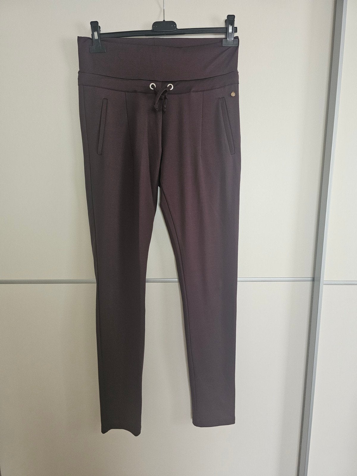 Glamm.label Bruine travel broek maat m, Maat 38/40 (M), Bruin, Ophalen of Verzenden, Zo goed als nieuw