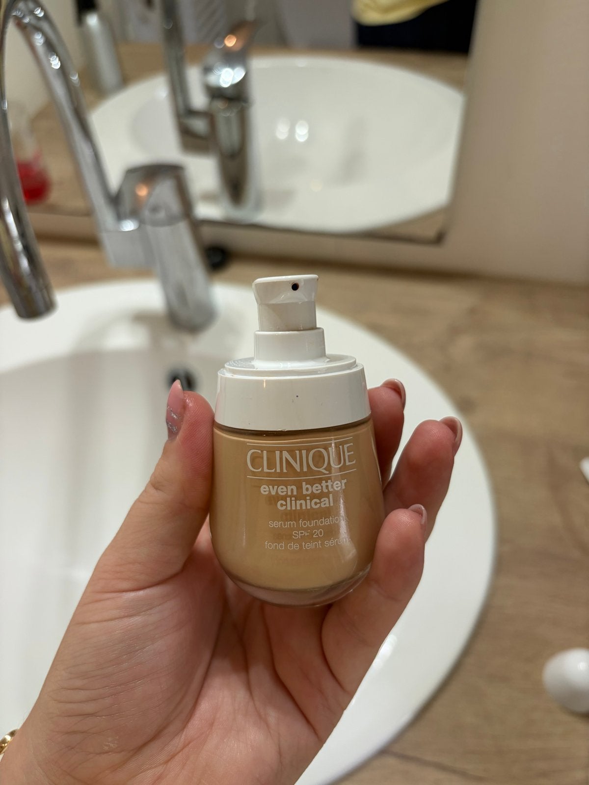 Clinique Even Better Clinical Serum Foundation SPF 20, Gehele gezicht, Beige, Nieuw, Ophalen of Verzenden