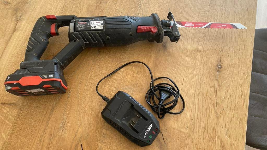 Parkside Performance Reciprozaag met accu en oplader, Gebruikt, 70 mm of meer, 600 tot 1200 watt, Ophalen of Verzenden