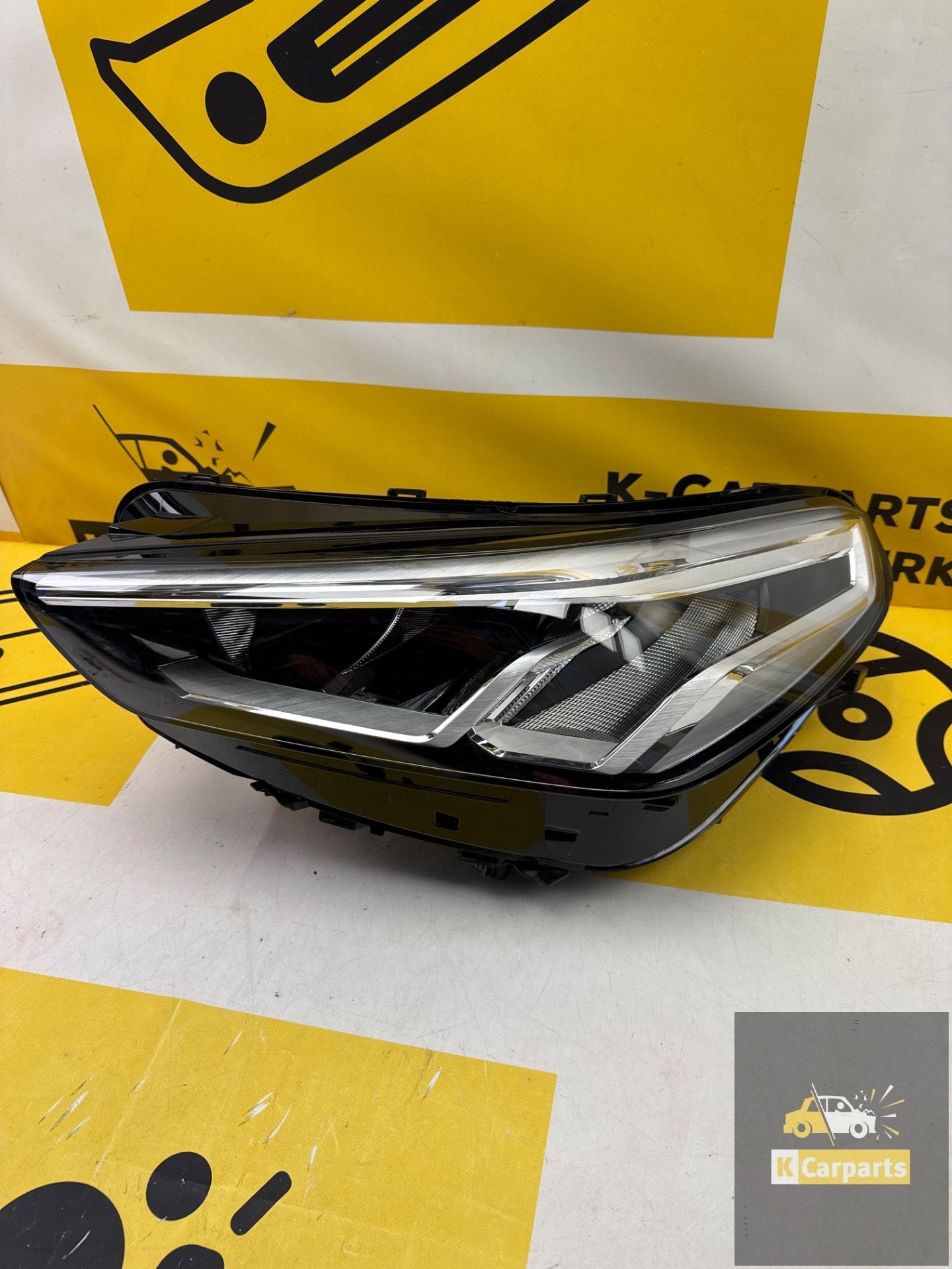 BMW X1 U11 Koplamp Links Full Led Origineel lamp 5A9A221-02