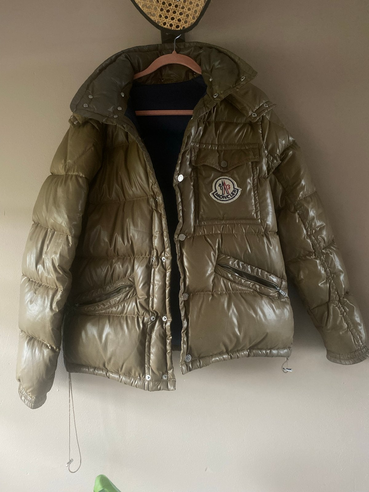 Moncler Maya donsjack - Groen - Maat L, Ophalen of Verzenden, Zo goed als nieuw, Maat 52/54 (L), Groen